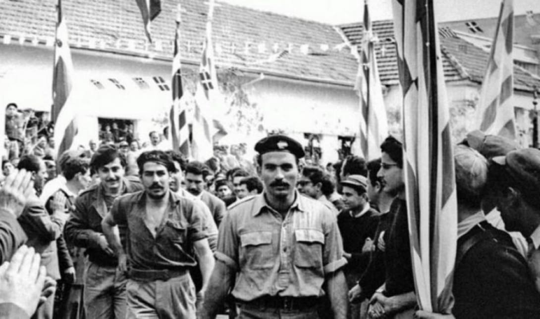 Καθοριστική ήταν η συμβολή της οικογένειας του Καπετάν Μανώλη Μπαντουβά, Αρχηγού της Εθνικής Αντίστασης στην Κρήτη κατά την περίοδο της Γερμανικής Κατοχής (1941-1945), στην εκπαίδευση και προετοιμασία των Κυπρίων αγωνιστών που στελέχωσαν την ΕΟΚΑ.