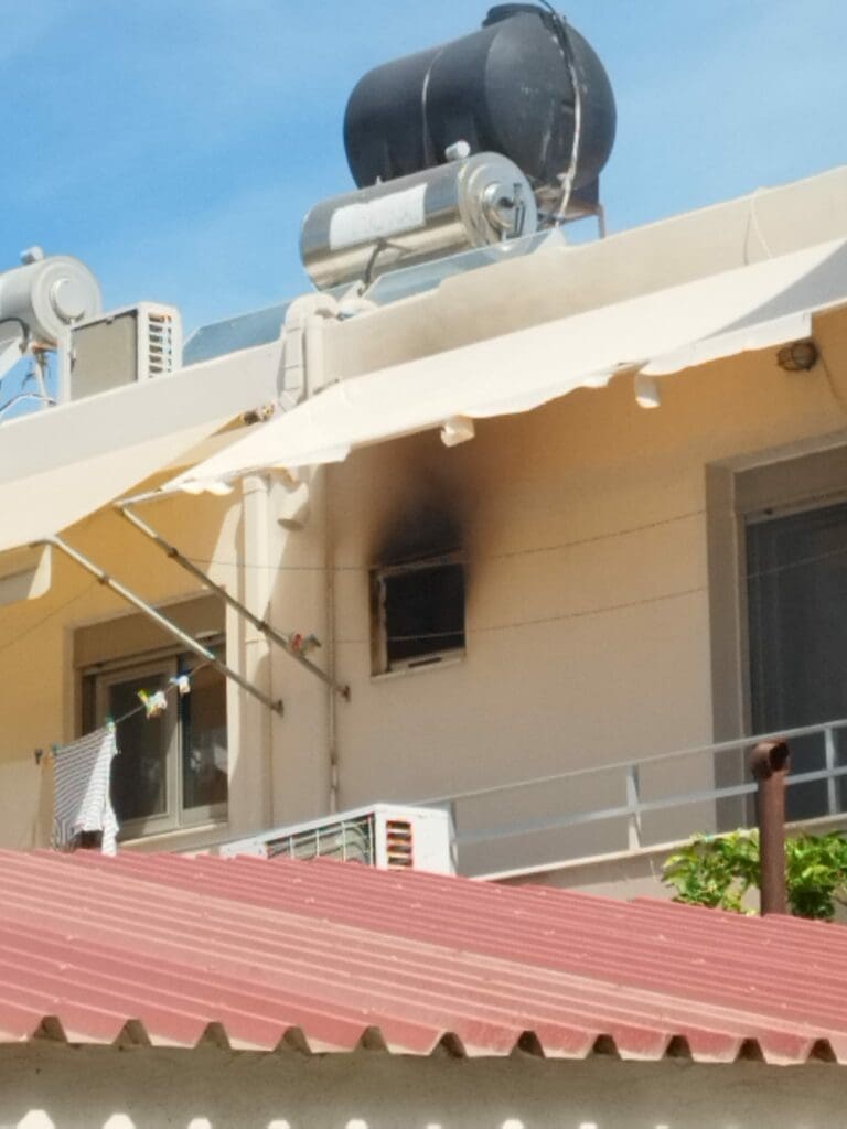 Χανιά: Διαμέρισμα «τυλίχθηκε» στις φλόγες