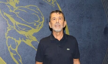 Γιάννης Πετράκης