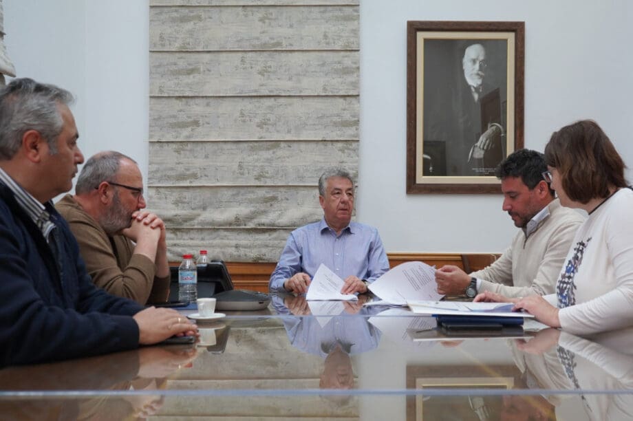 Σταύρος Αρναουτάκης Υπογραφή Σύμβασης
