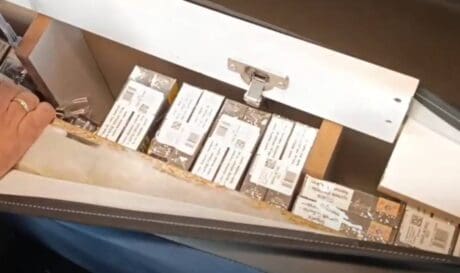 λαθραία τσιγάρα