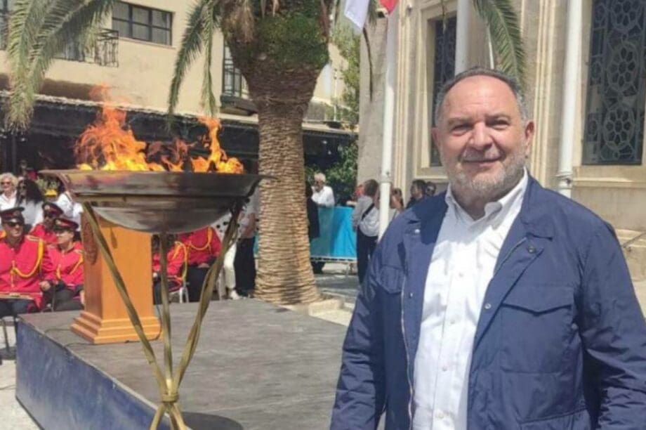 Γιάννης Κουράκης Ολυμπιακή Φλόγα
