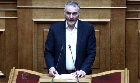 Μανόλης Χνάρης
