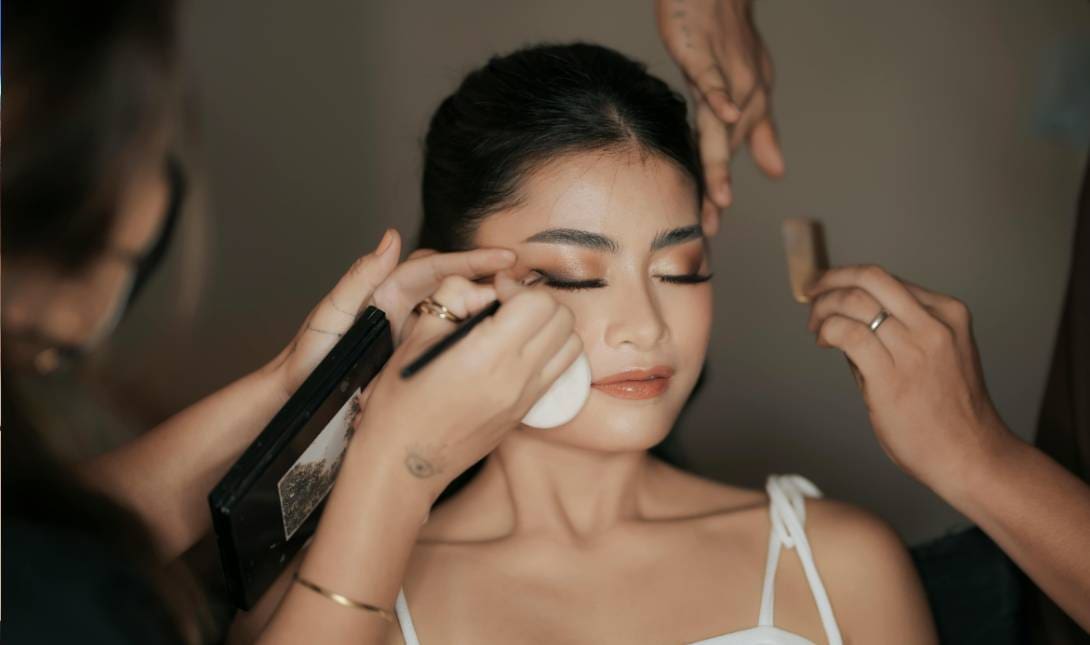 γυναίκα ομορφιά make up