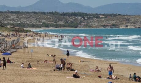 παραλία Καρτερός