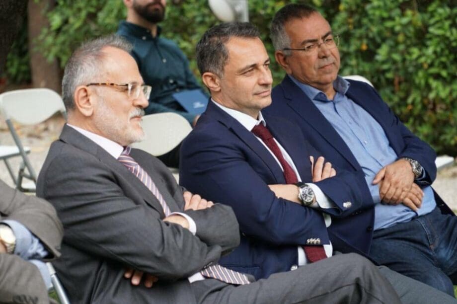 Σενετάκης