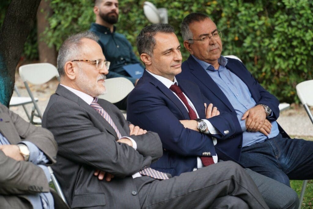 Σενετάκης