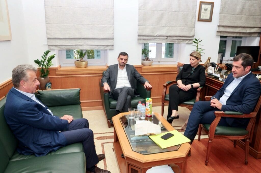 Ο Περιφερειάρχης Κρήτης συναντήθηκε με τον Υφυπουργό Σωφρονιστικής Πολιτικής