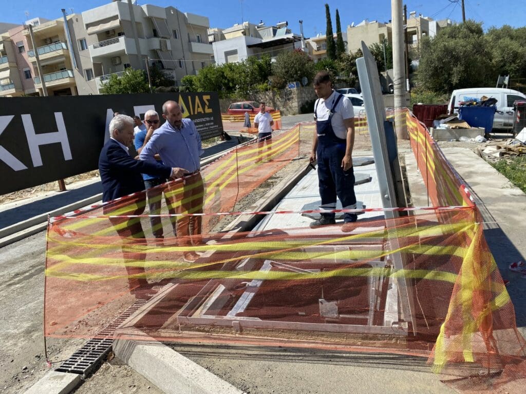  τοποθέτηση 100 υπόγειων κάδων