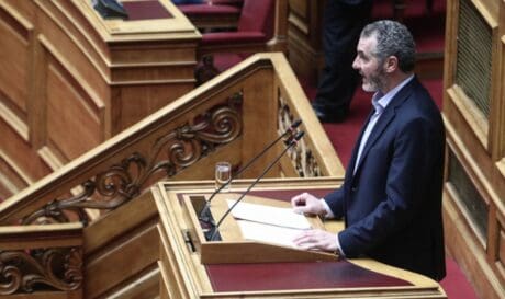 Mανόλης Χνάρης