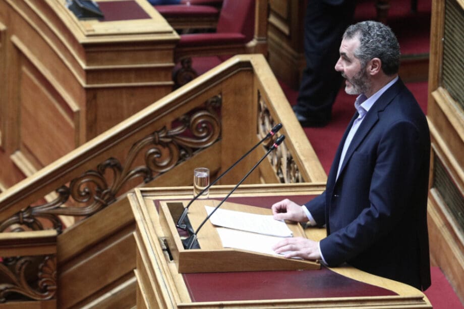 Mανόλης Χνάρης