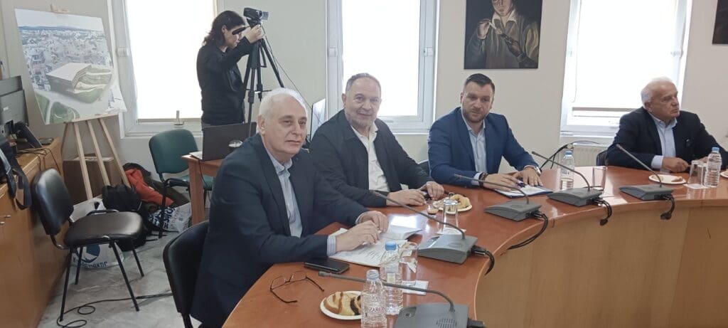 Γιάννης Κουράκης