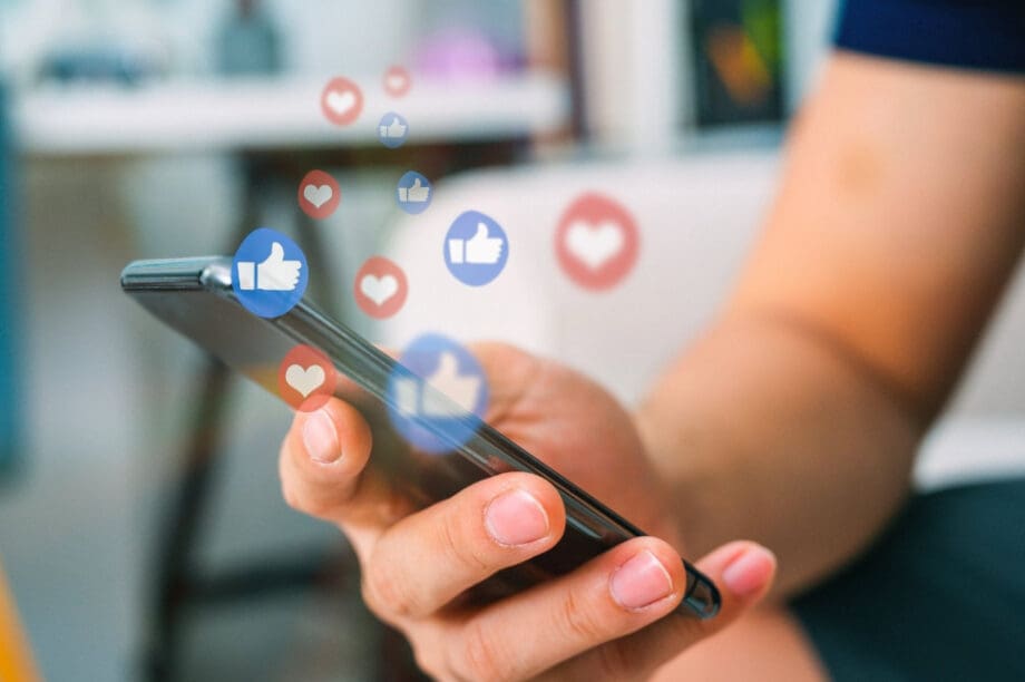 SOCIAL MEDIA