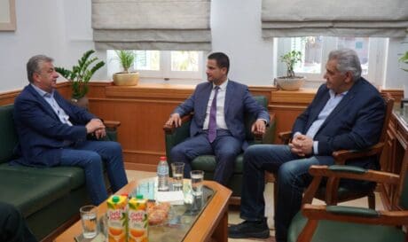 αρναουτάκης συνάντηση