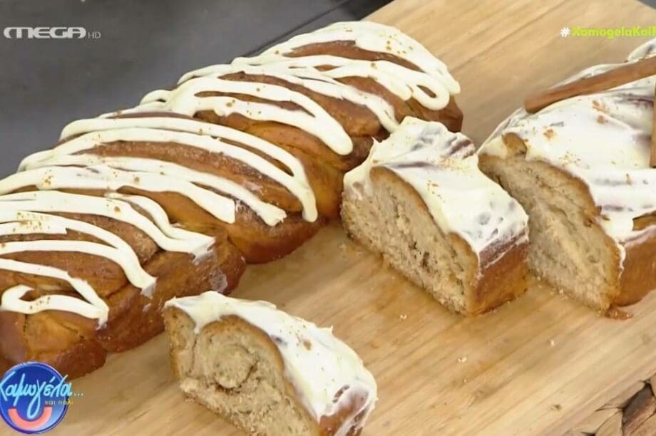 cinnamon roll τσουρέκι