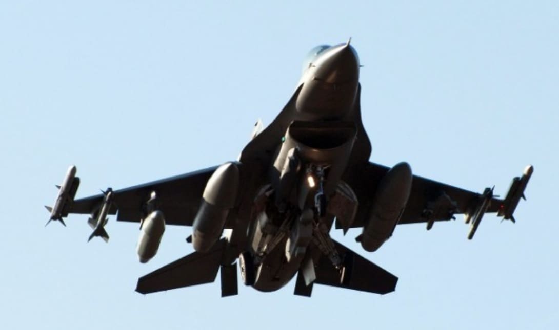 f16