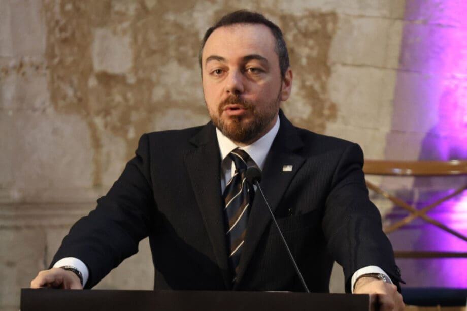 Φραγκίσκος Παρασύρης