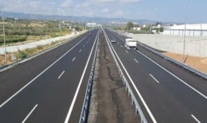 Αυτοκίνητο μπήκε στο αντίθετο ρεύμα στην εθνική οδό και έσπειρε τον τρόμο