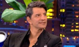 Σάκης Ρουβάς: Η στιγμή που σηκώνει τη Νατάσα Θεοδωρίδου στην πίστα και του σκίζεται το παντελόνι