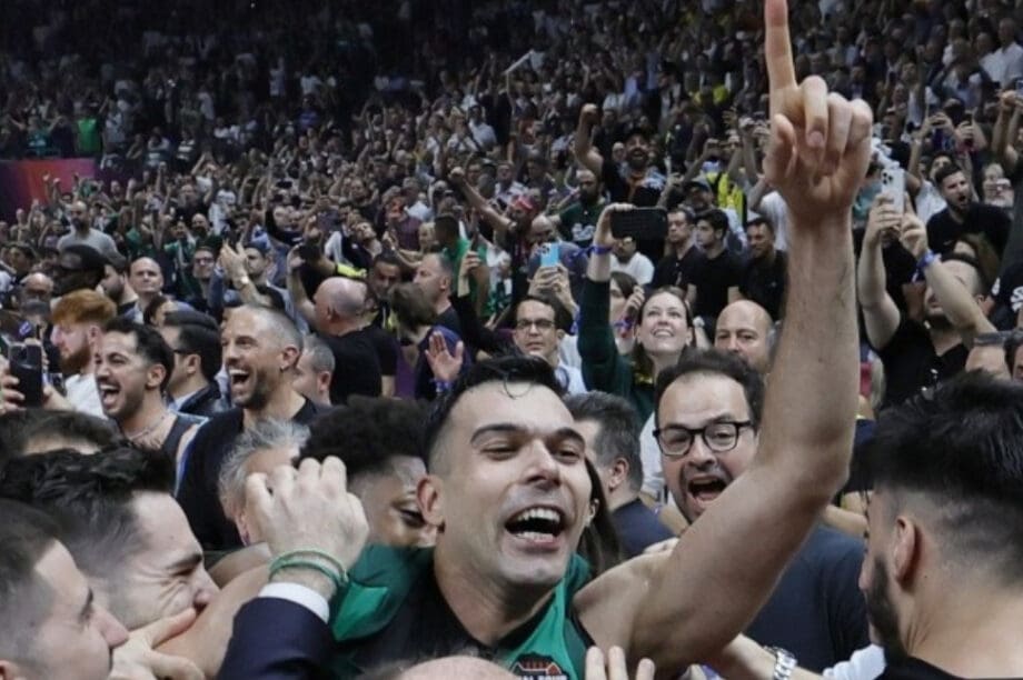 Κώστας Σλούκας
