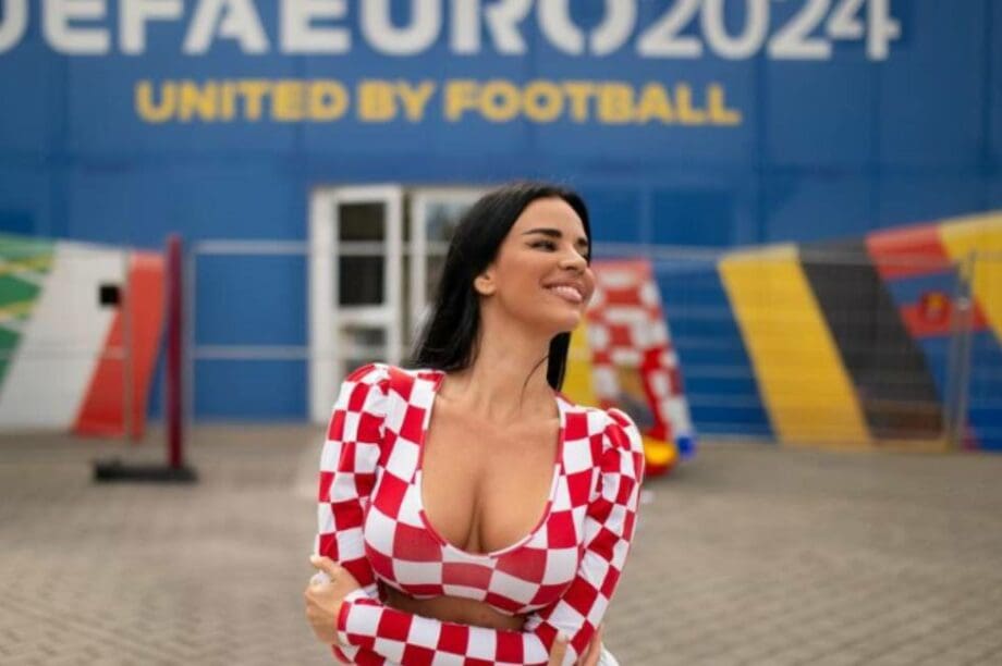 Ιβανα Κνολ