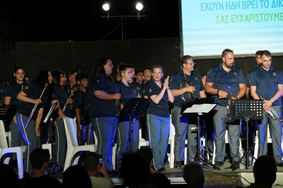 Σκύλος στο Δρόμο