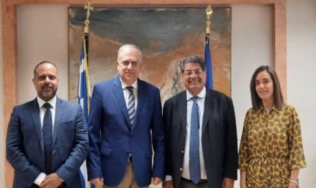 Συνάντηση Θεοδωρικάκου με τον Συνήγορο του Καταναλωτή