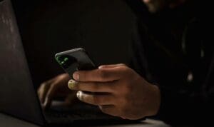 Νέα απάτη στο Ηράκλειο: Της πήραν 700 ευρώ με ψεύτικο τροχαίο – Άμεση σύλληψη 71χρονου