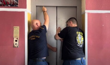 Απεγκλωβισμός λάρισα ψηφοφόροι