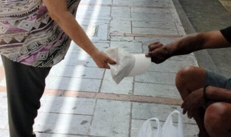 Δήμος Ηρακλείου άστεγοι καύσωνας