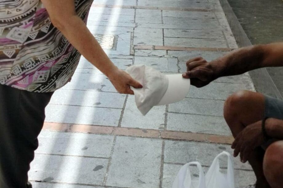 Δήμος Ηρακλείου άστεγοι καύσωνας