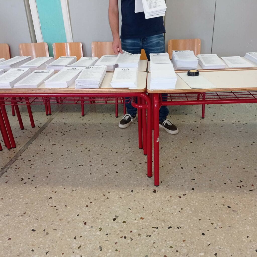 Ομαλά, αλλά με απουσίες στις εφορευτικές, οι εκλογές στο Ηράκλειο