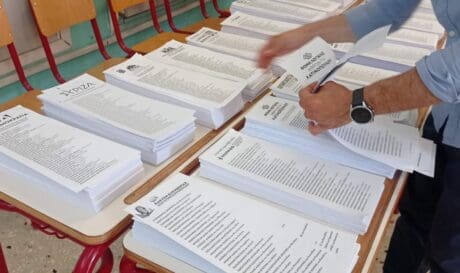 Ομαλά, αλλά με απουσίες στις εφορευτικές, οι εκλογές στο Ηράκλειο