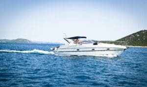Πήλιο: Συμπλοκή μεταξύ χειριστή σκάφους και λουόμενων – Αντί για μπάνιο έπαιξαν ξύλο στο Καμάρι