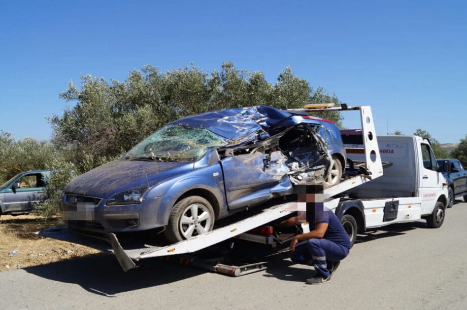 Εικόνες - σοκ από το σημείο της τραγωδίας με τον 20χρονο Μιχάλη
