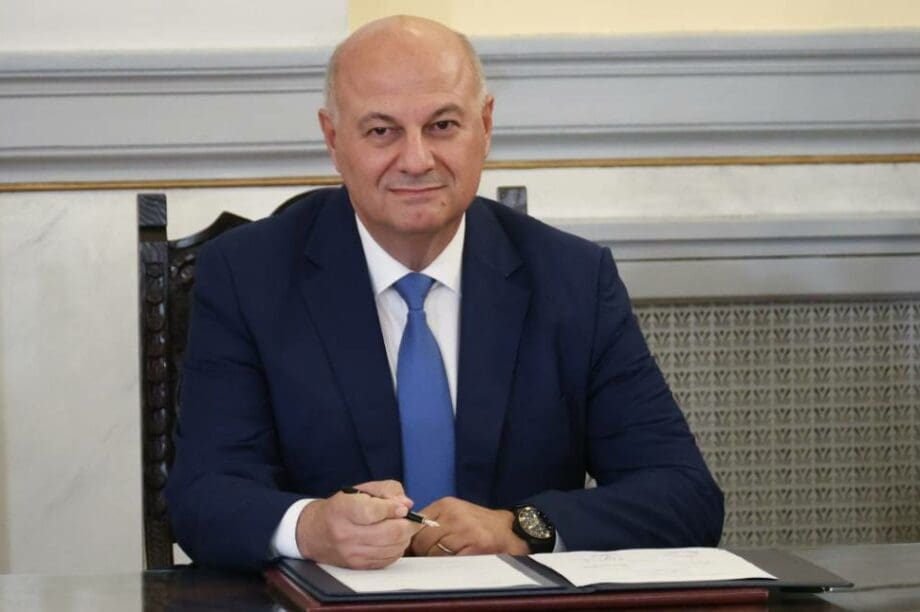 Κώστας Τσιάρας
