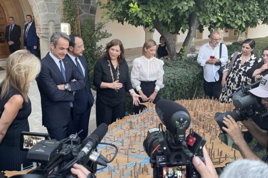 Στο προεδρικό μέγαρο της Λευκωσίας ο Κυριάκος Μητσοτάκης