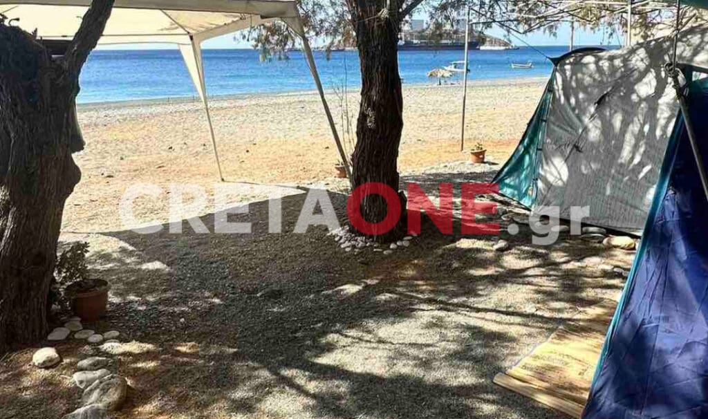 Έστησαν το παράνομο κάμπινγκ πλάι στο κύμα