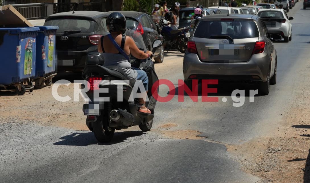 Έσκαψαν και άφησαν τον κεντρικό δρόμο... χωράφι