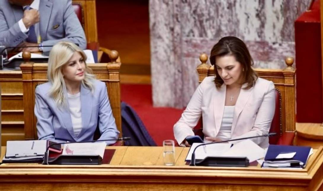 Έλενα Ράπτη