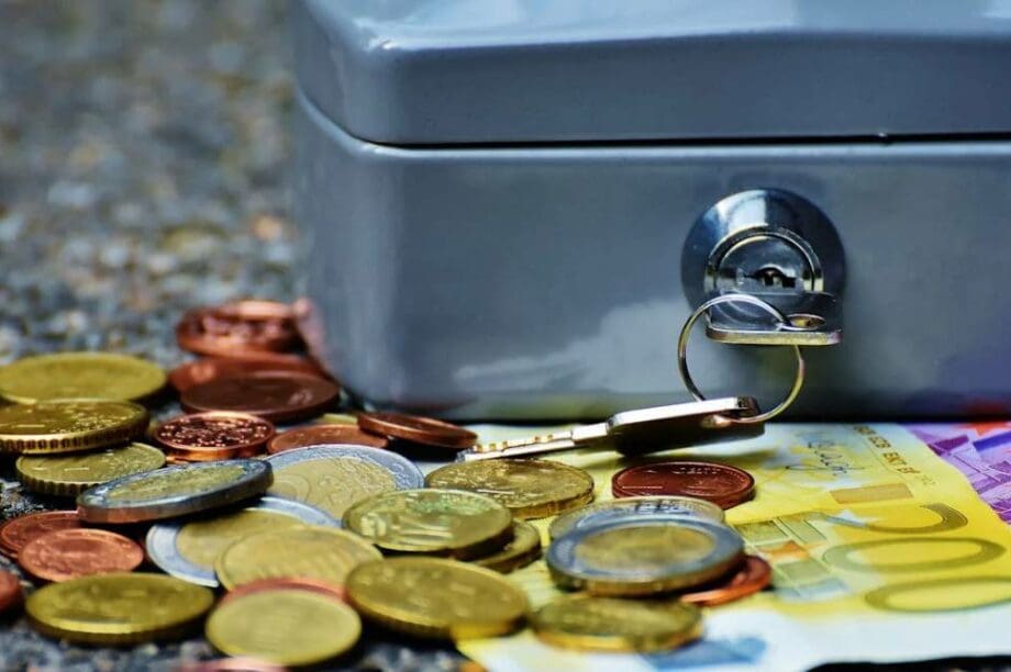 ευρώ χρήματα μετρητά προυπολογισμός πλεόνασμα