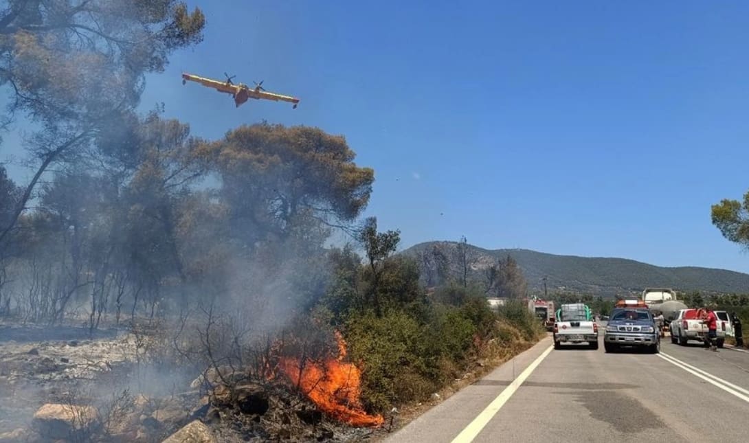 Φωτιά στην Κερατέα