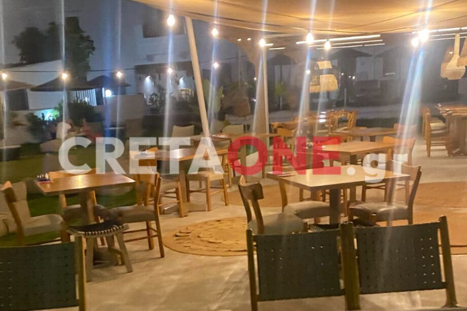 Το νησί «βουλιάζει» αλλά στην εστίαση... «βαράνε» μύγες