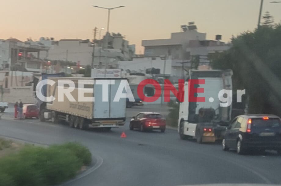 Ηράκλειο: Η βλάβη στο φορτηγό παρέλυσε την κυκλοφορία