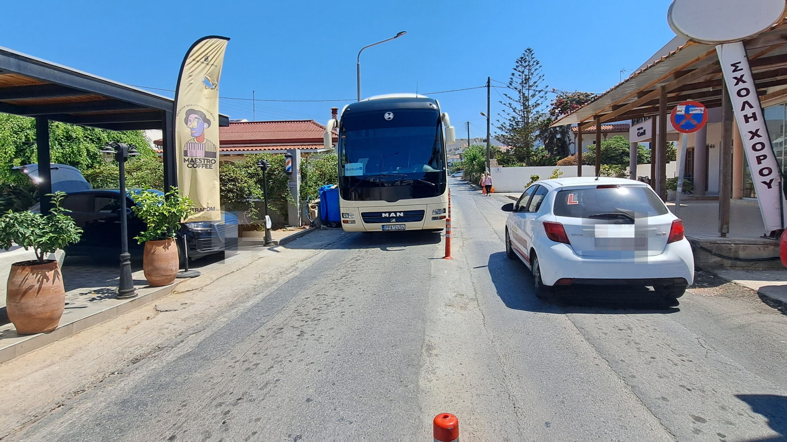 Δήμος Χερσονήσου: Τα κολωνάκια... άναψαν φωτιές στα λεωφορεία