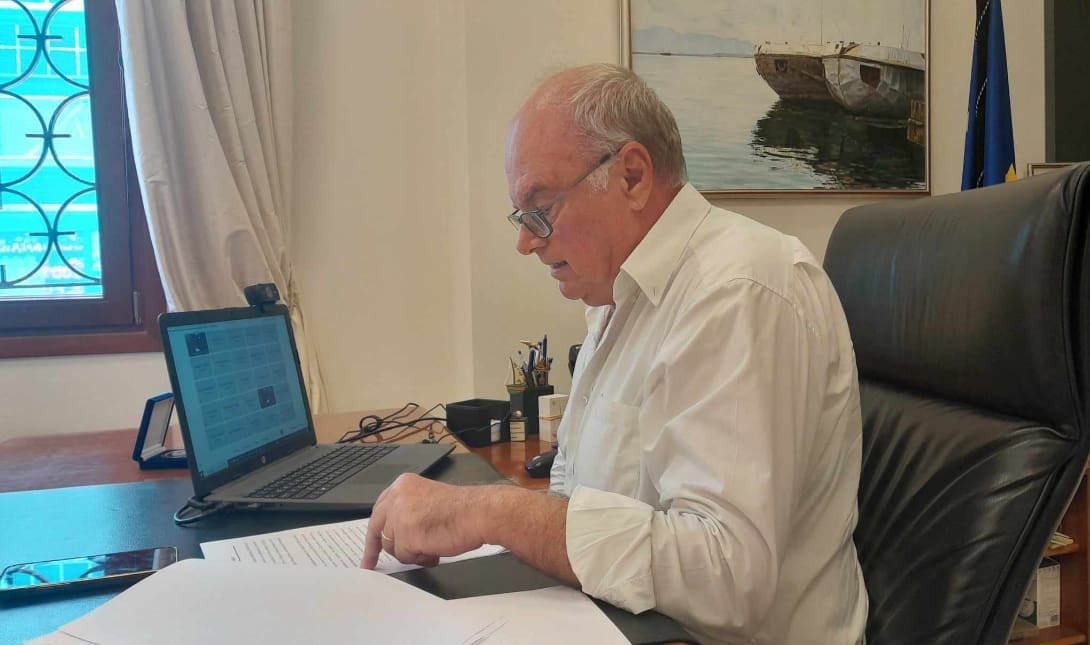 Μανώλης Αλιφιεράκης