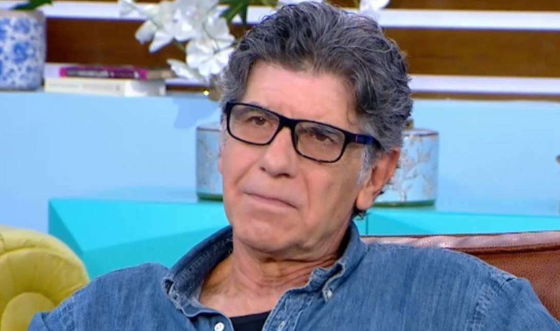 Γιάννης Μπέζος