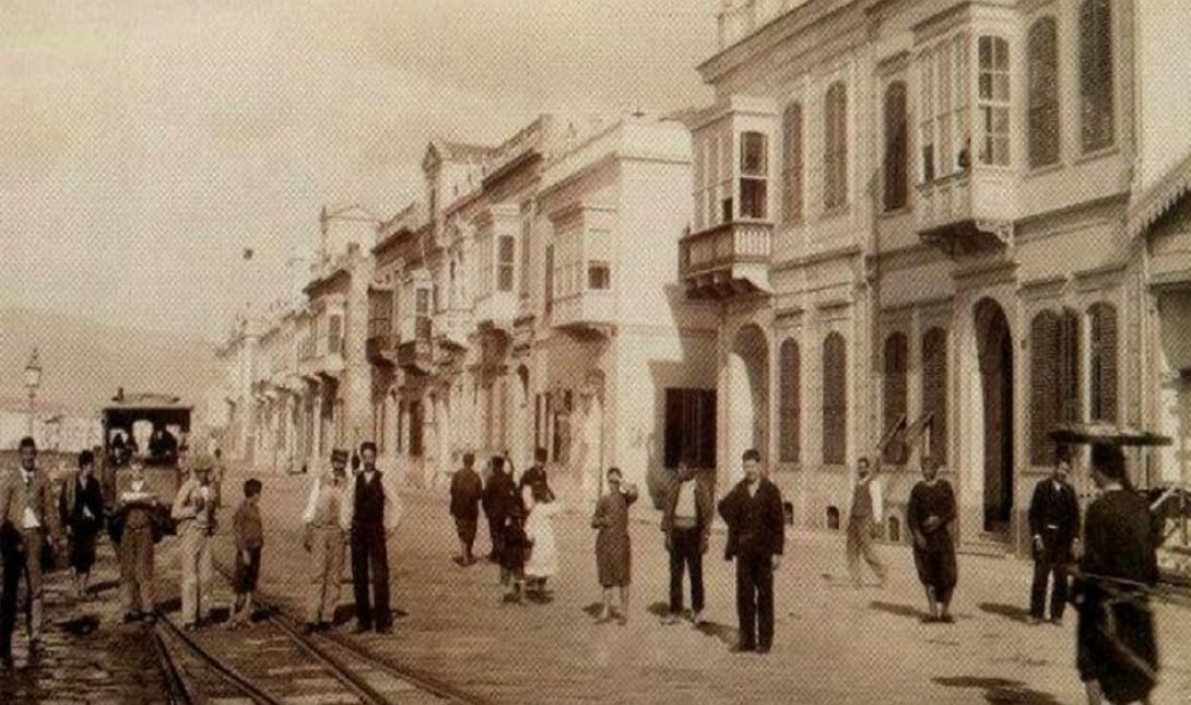 Στα Χνάρια του Καφέ Αμάν