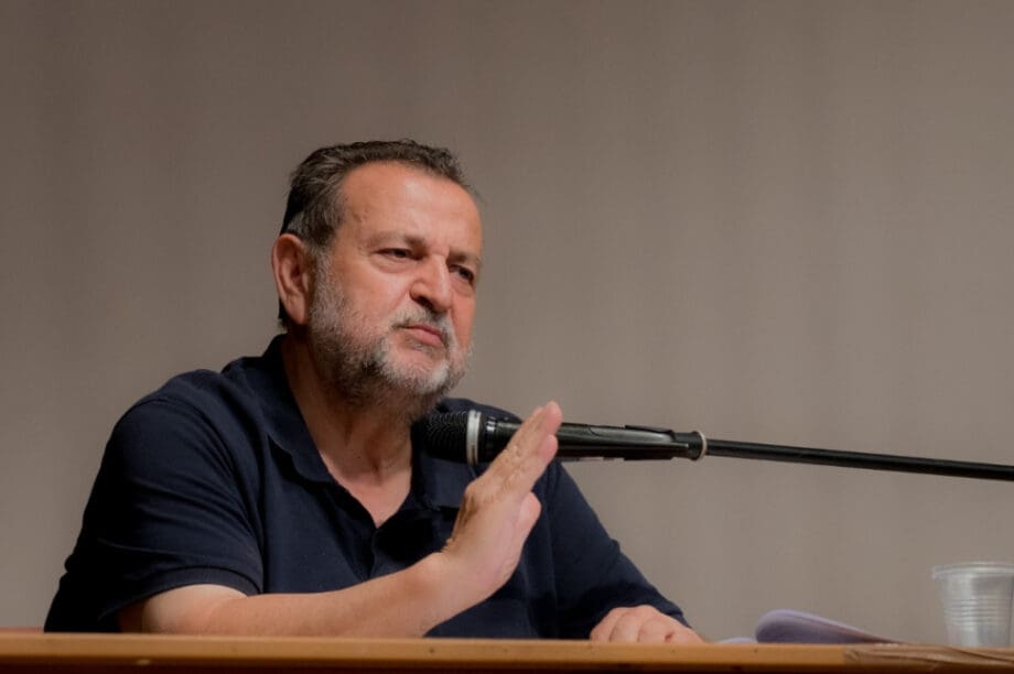 Βασίλης Κεγκέρογλου
