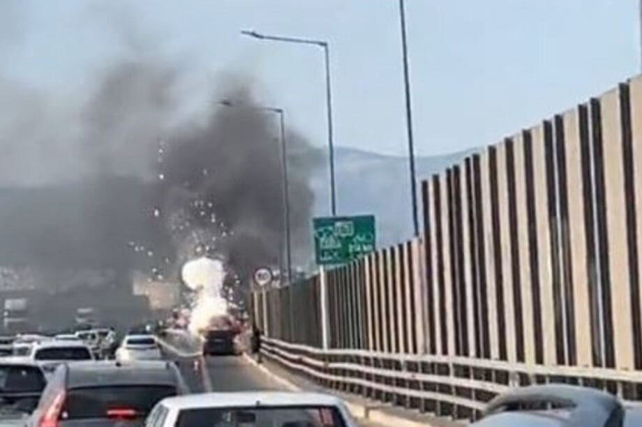 Φωτιά και έκρηξη σε αυτοκίνητο στη λεωφόρο Κηφισού